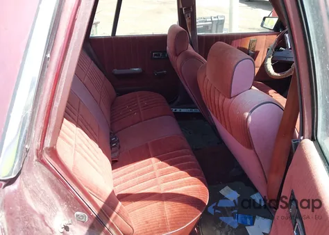 1989 Plymouth Reliant Le z USA, uszkodzony, nr VIN 3P3BK46DXKT973073